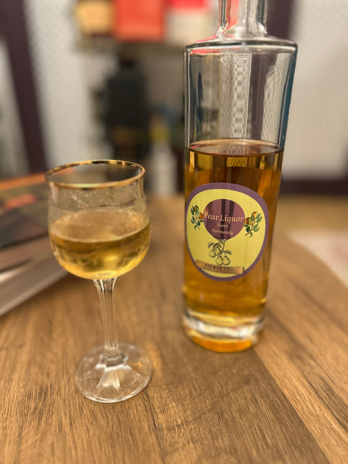 Pear liqueur